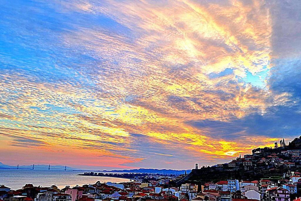 360ᵒ Lepanto Apartment Nafpaktos Exterior foto