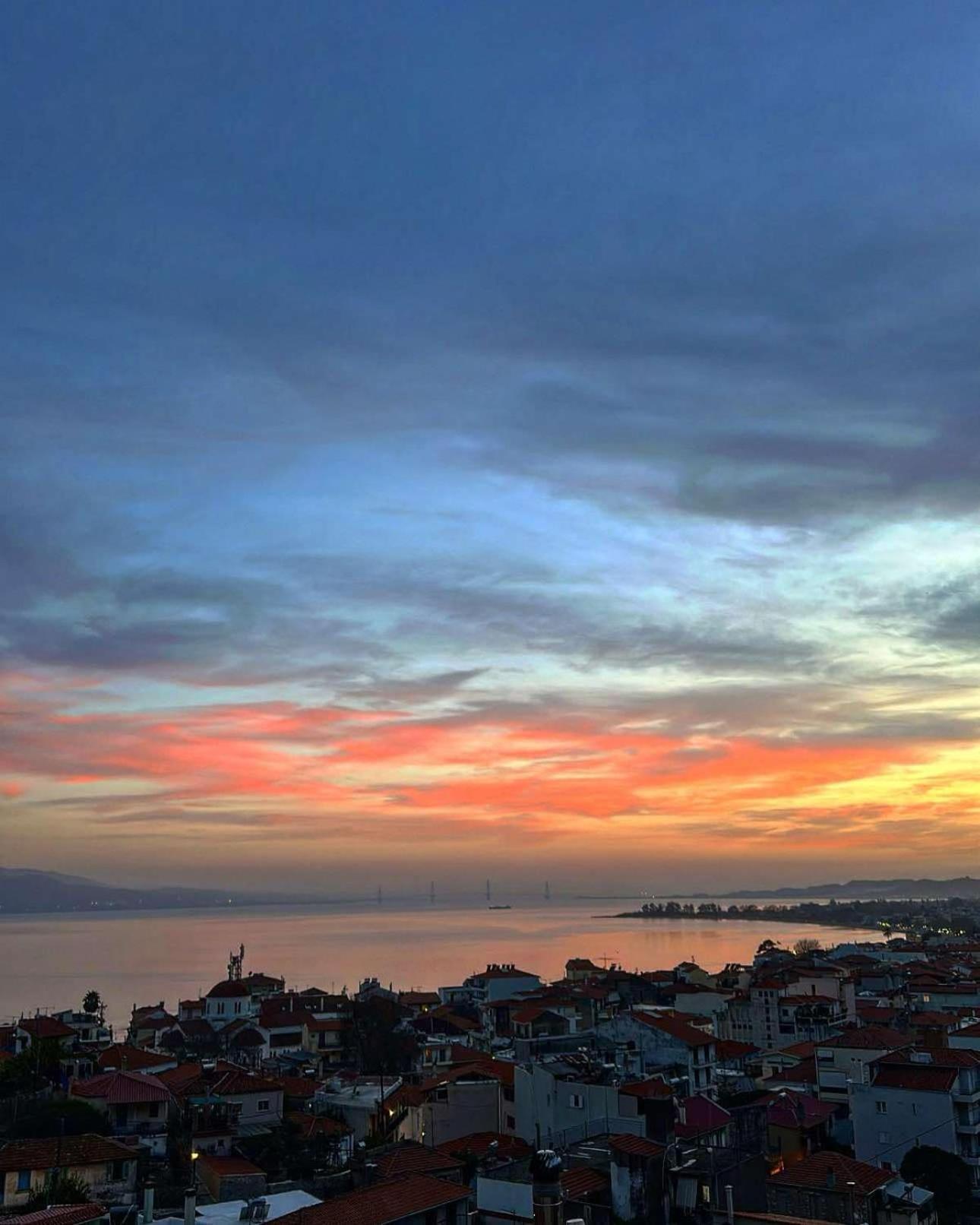 360ᵒ Lepanto Apartment Nafpaktos Exterior foto